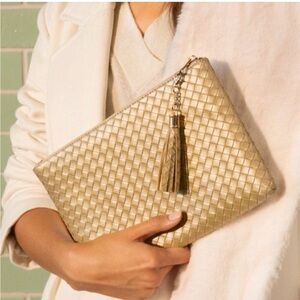 NWT Virginia Wolf Mimi Gold Criss Cross Weave Clutch NWT 10.5” x 7”